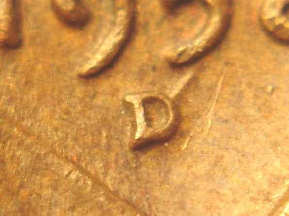 1958-D-Lincoln-Memorial-Cent---Die-Gouge-Or-RPM?